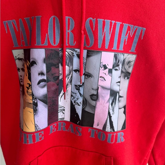 Taylor Swift Eras Tour Vibrant Red Hoodie Girls Size 140 (8-10) - Picture 2 of 3